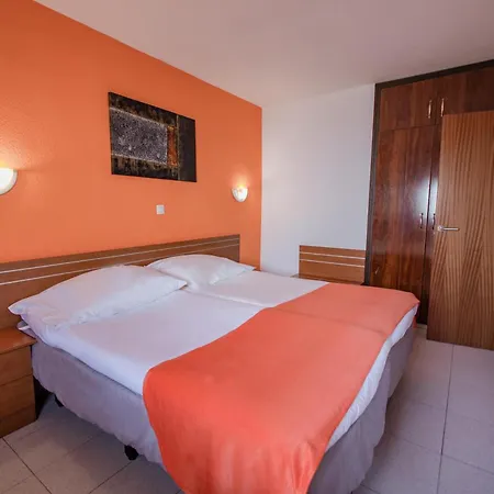 Servatur Caribe Apartahotel 3*